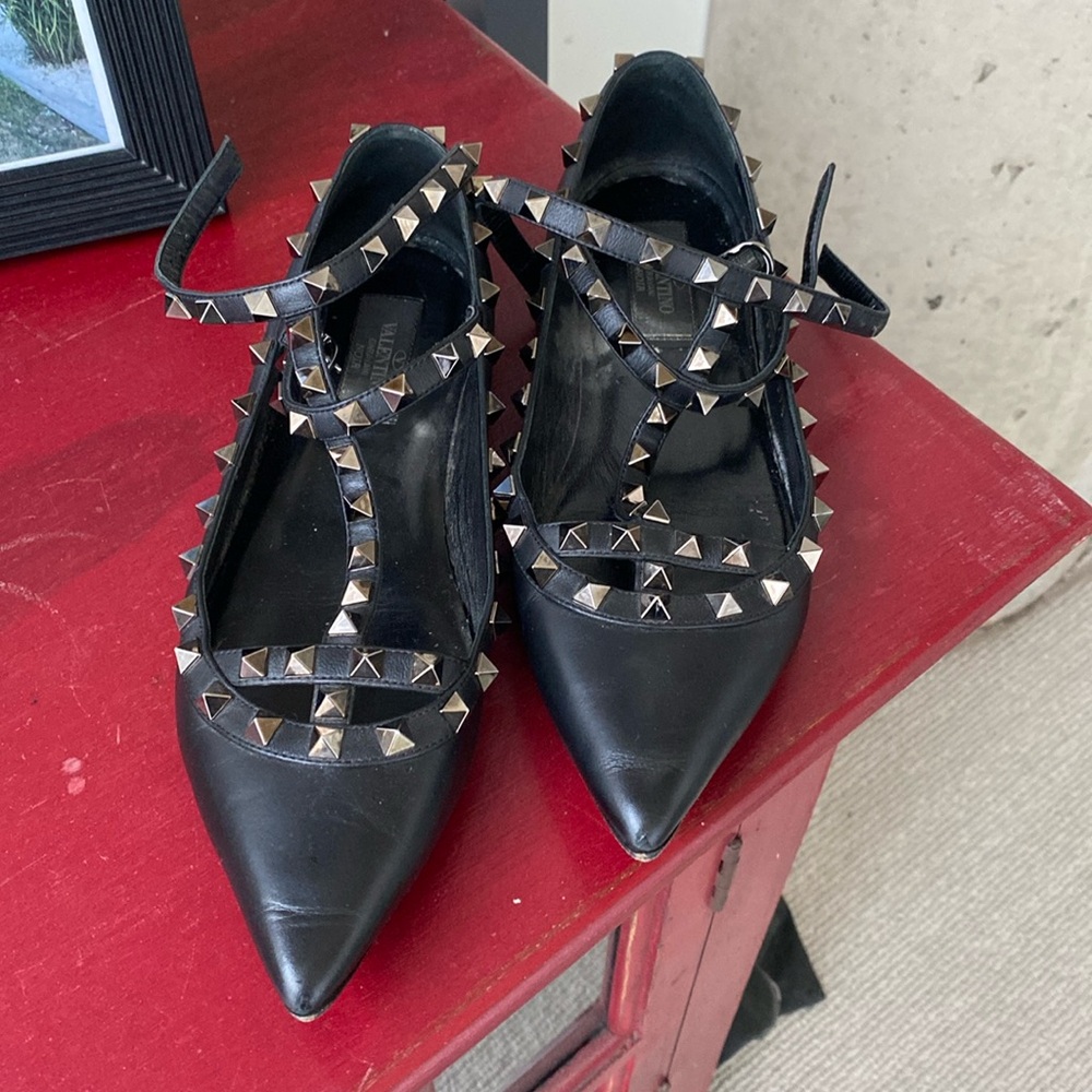 Black Valentino Rockstud flats